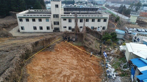 20일 오후 '광주솔로몬로파크' 공사 현장인 옛 광주교도서 부지에서 신원미상의 시신이 수십구 발견됐다. 사진은 공사 중인 부지 모습.(조선일보 제공)2019.12.20/뉴스1