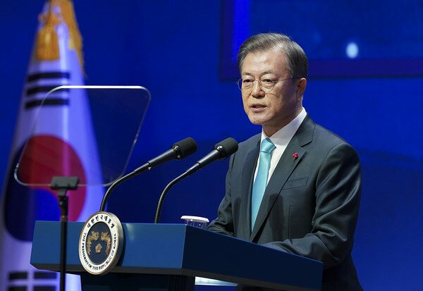 문재인 대통령이 2일 정부신년합동인사회에서 인사말을 하고 있다.